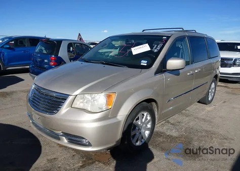 2014 Chrysler Town & Country Touring z USA, uszkodzony, nr VIN 2C4RC1BGXER268971